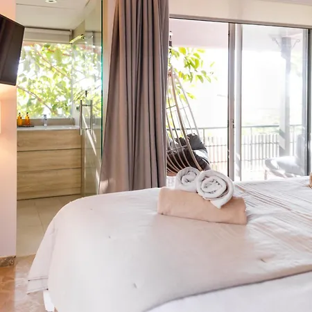 Luxurious La Paz: Beach, Port Aventura Golf Villa
