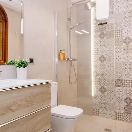 Luxurious La Paz: Beach, Port Aventura Golf * Salou