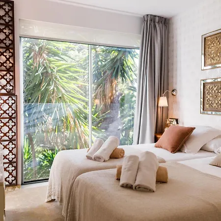 Luxurious La Paz: Beach, Port Aventura Golf Villa Salou